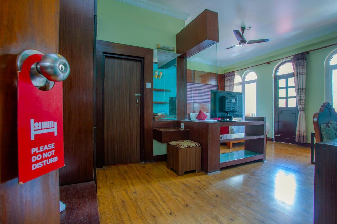 Hotel Snowland Покхара Экстерьер фото